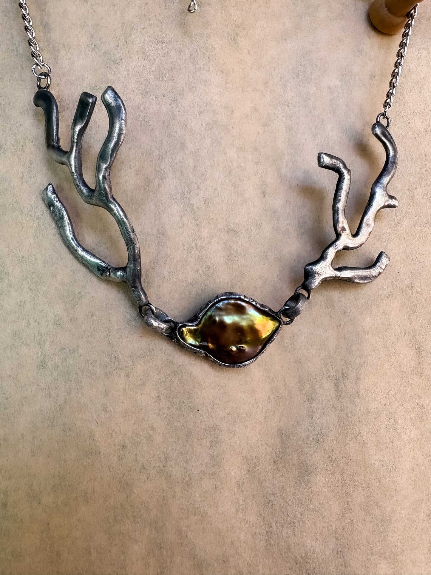 slick seaweed choker