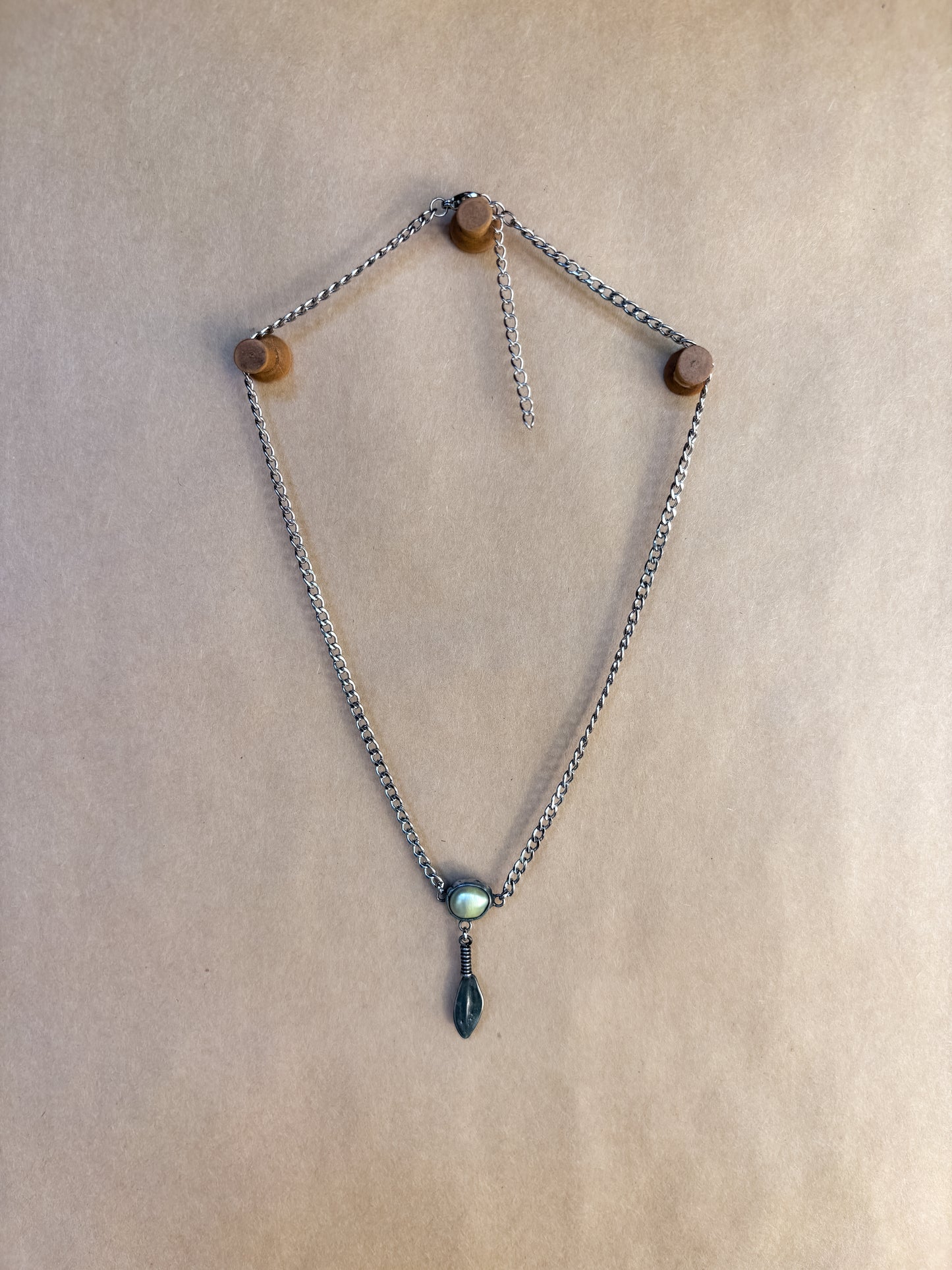 leafy pearl choker