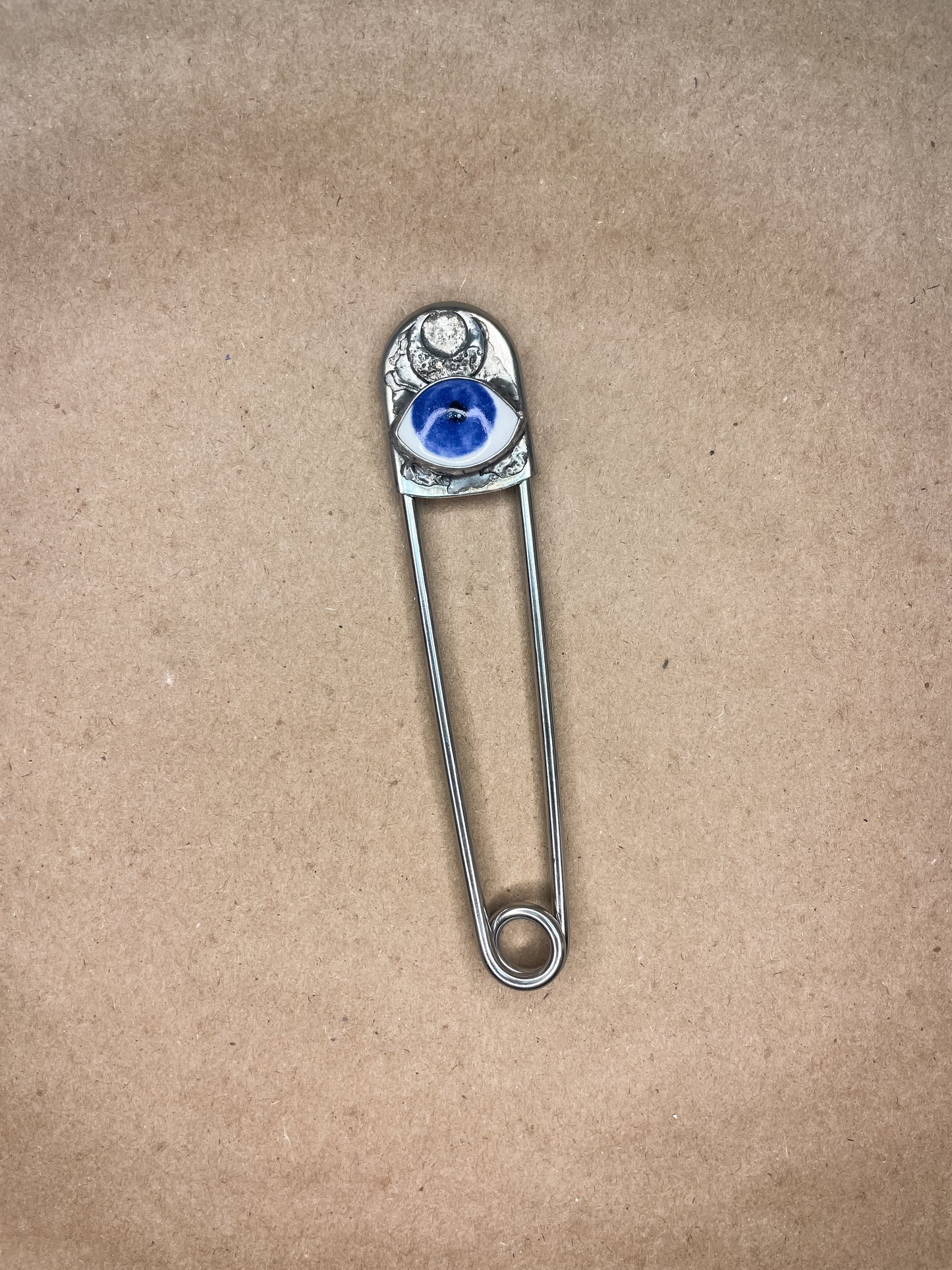 luna eye safety pin