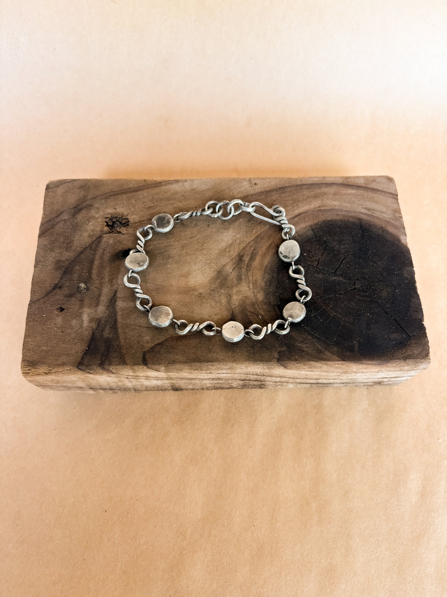 mini twisty link bracelet