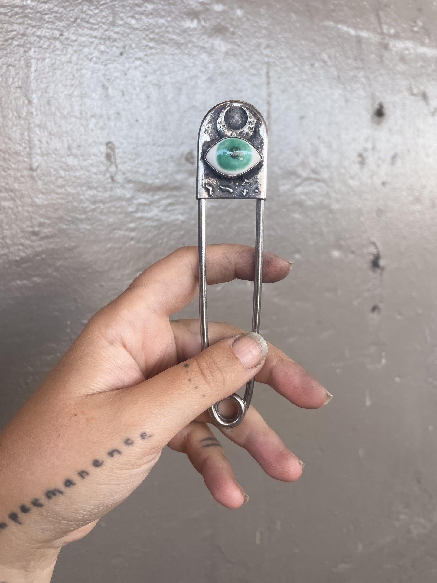 luna eye safety pin