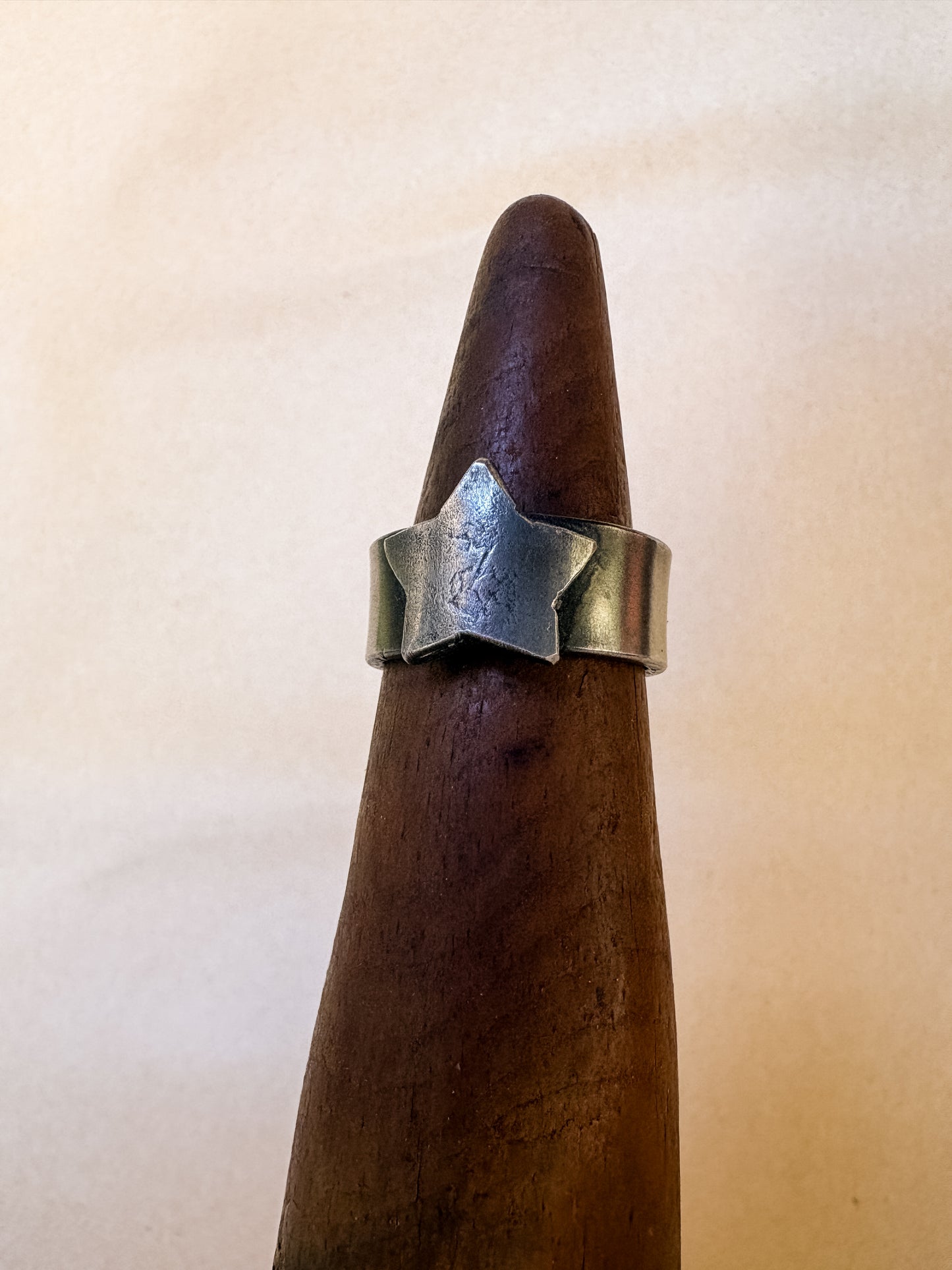 star wide band ring