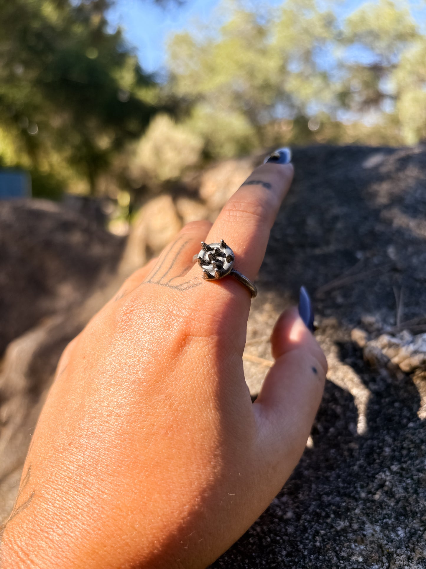 mollify swirl ring
