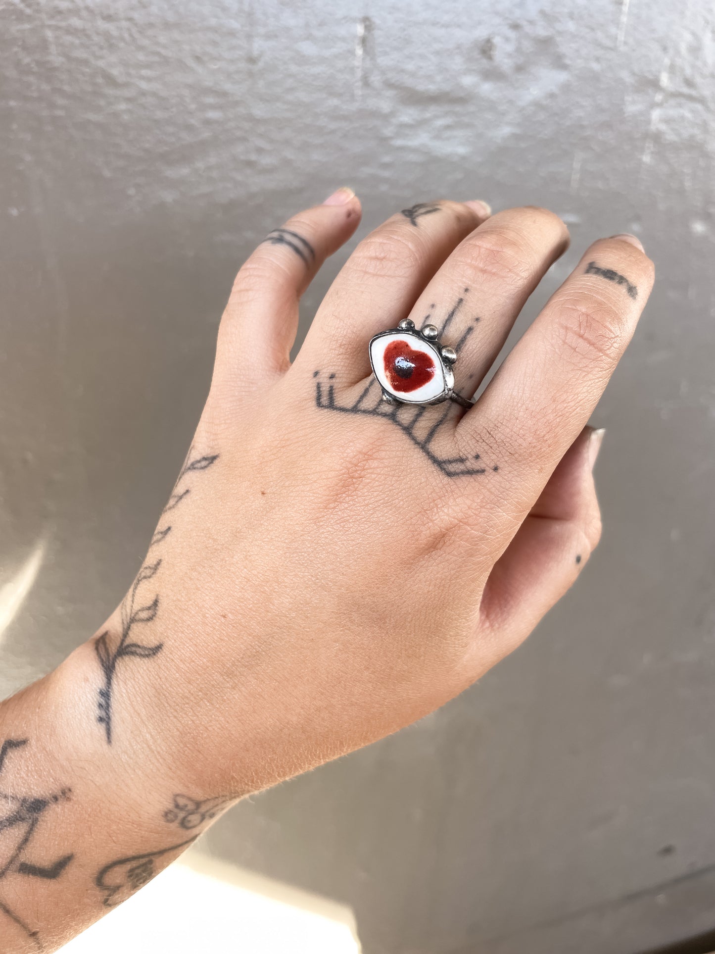 heart eye ring