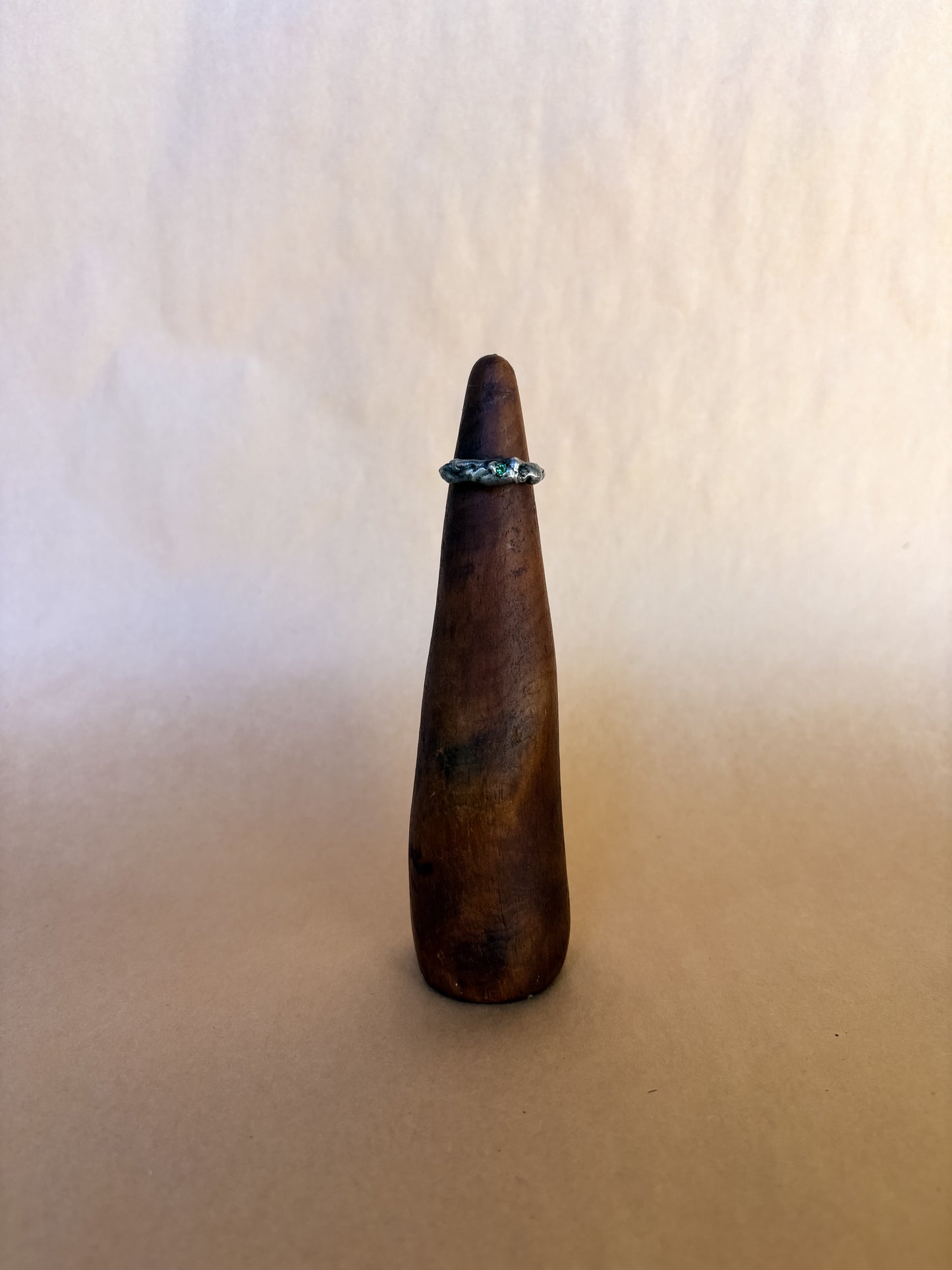 emerald green slag ring