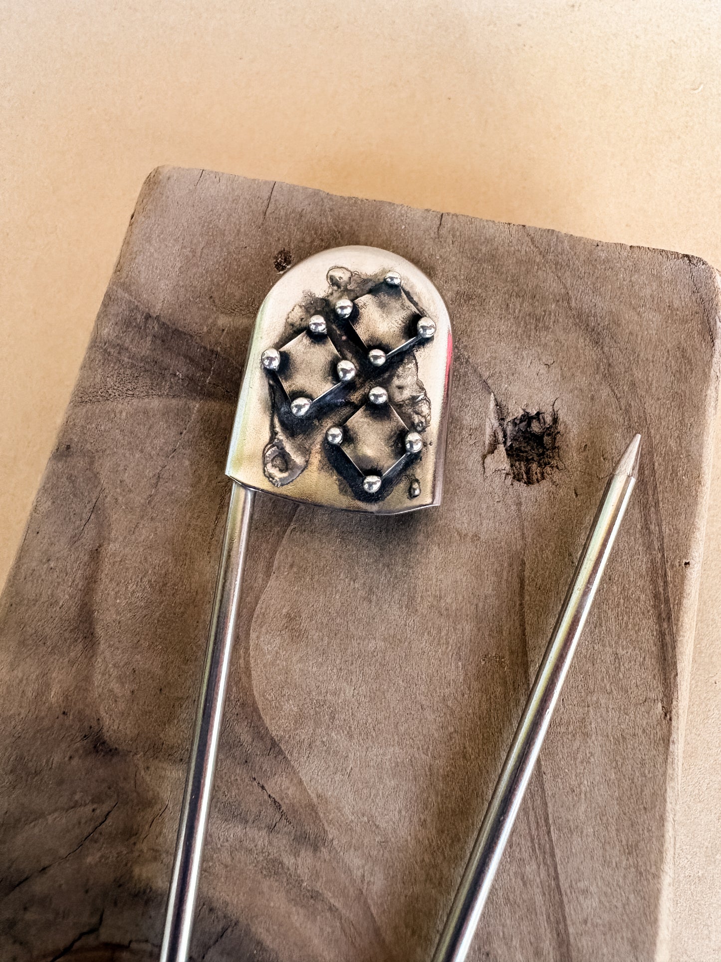 harlequin safety pin