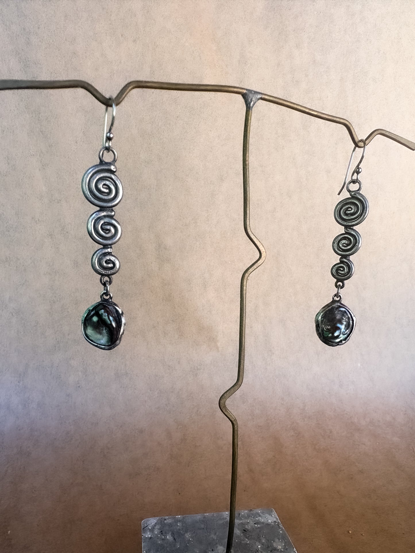 dark pearl spiral earrings