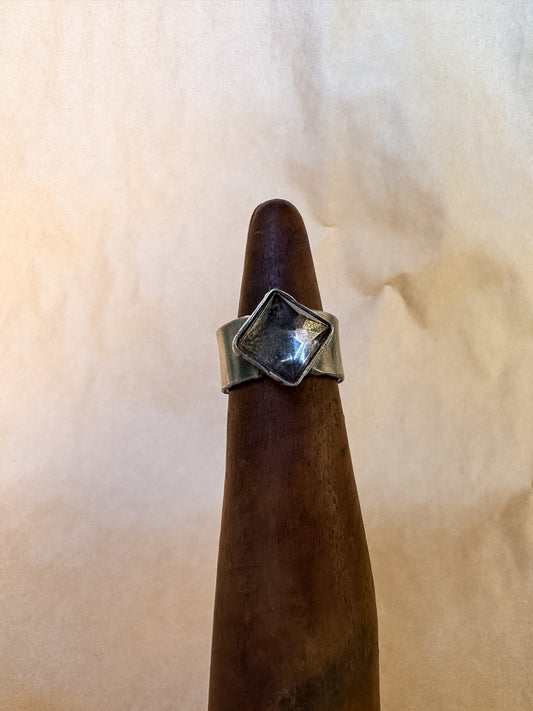 star jewel wide band ring