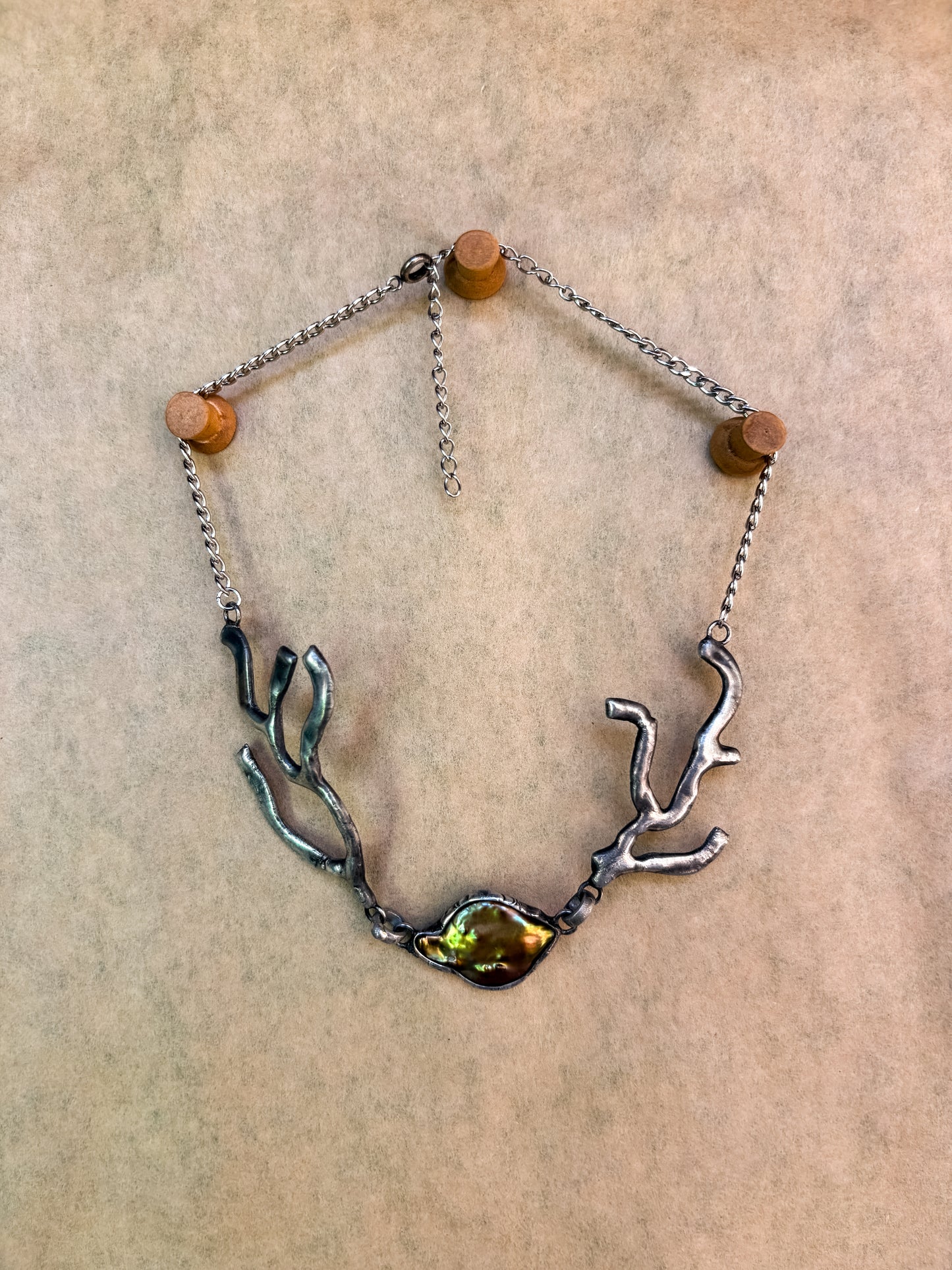 slick seaweed choker