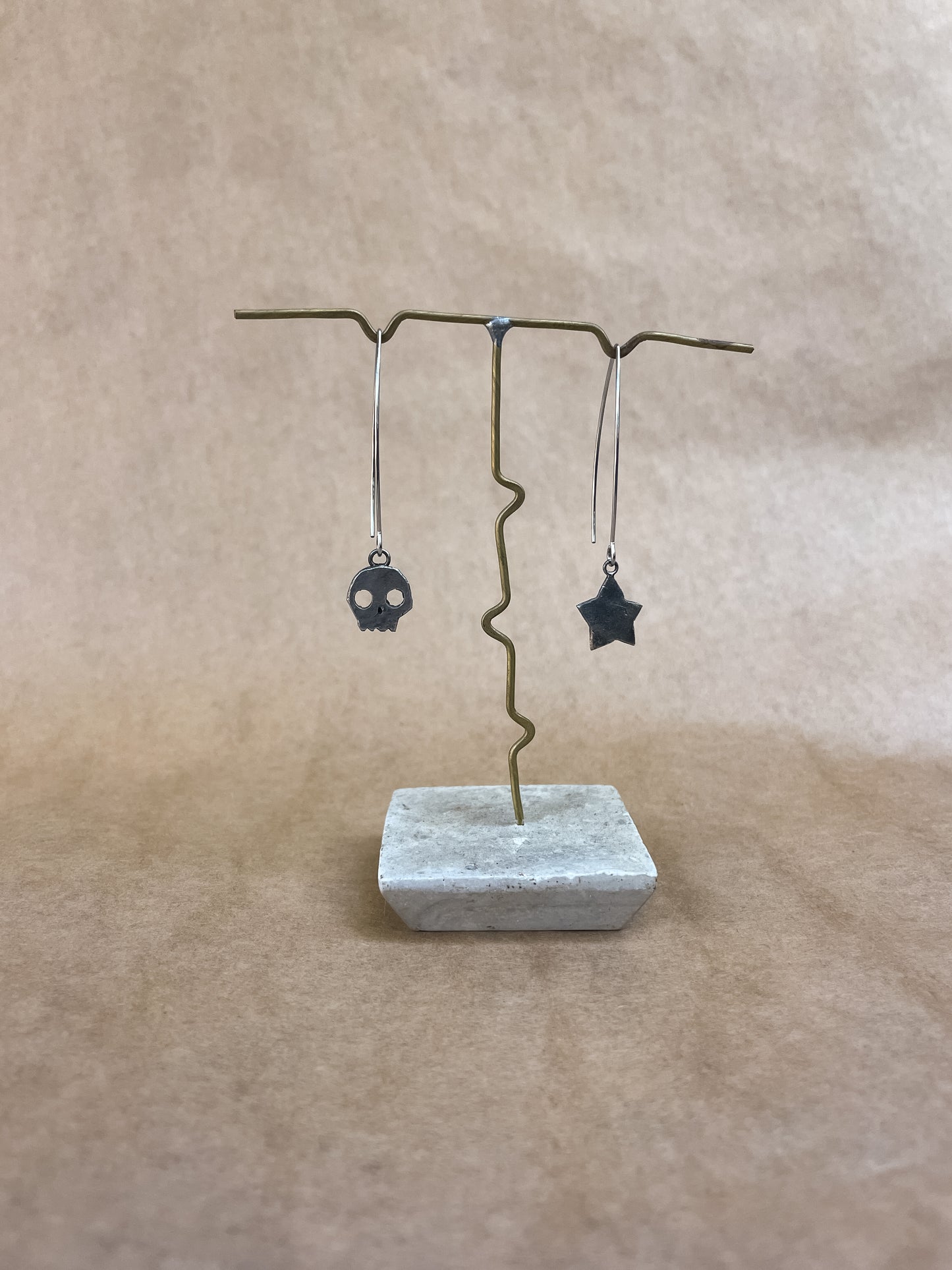 skull & star mismatch earrings