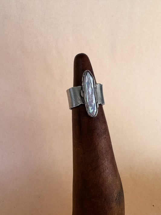 point pearl wide band ring