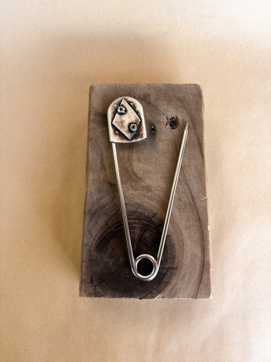 starry diamond safety pin