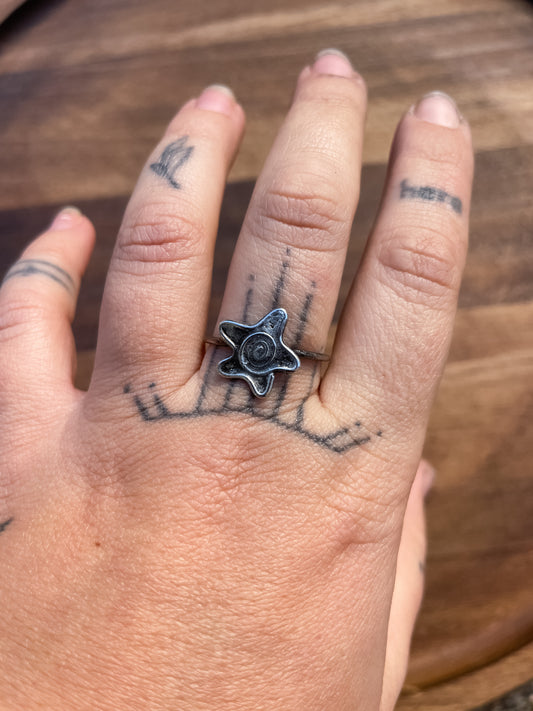 swirl star ring