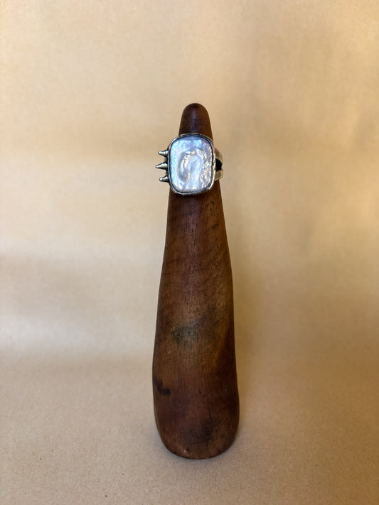 spiked pearl window ring