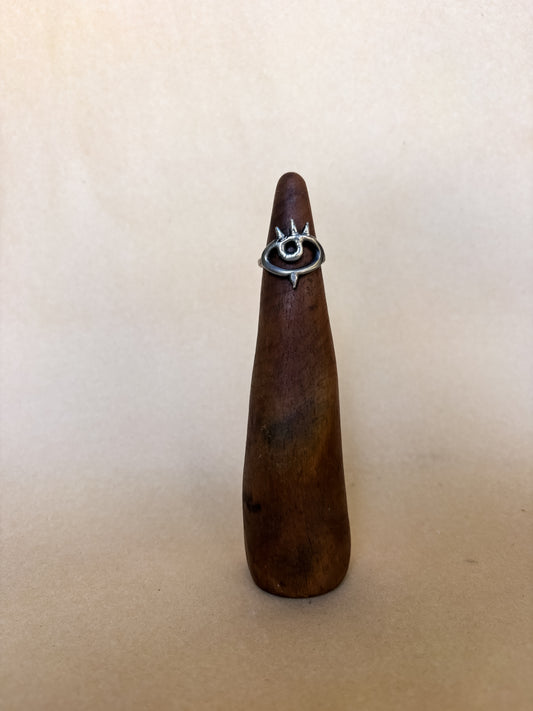 spiked eye portal ring