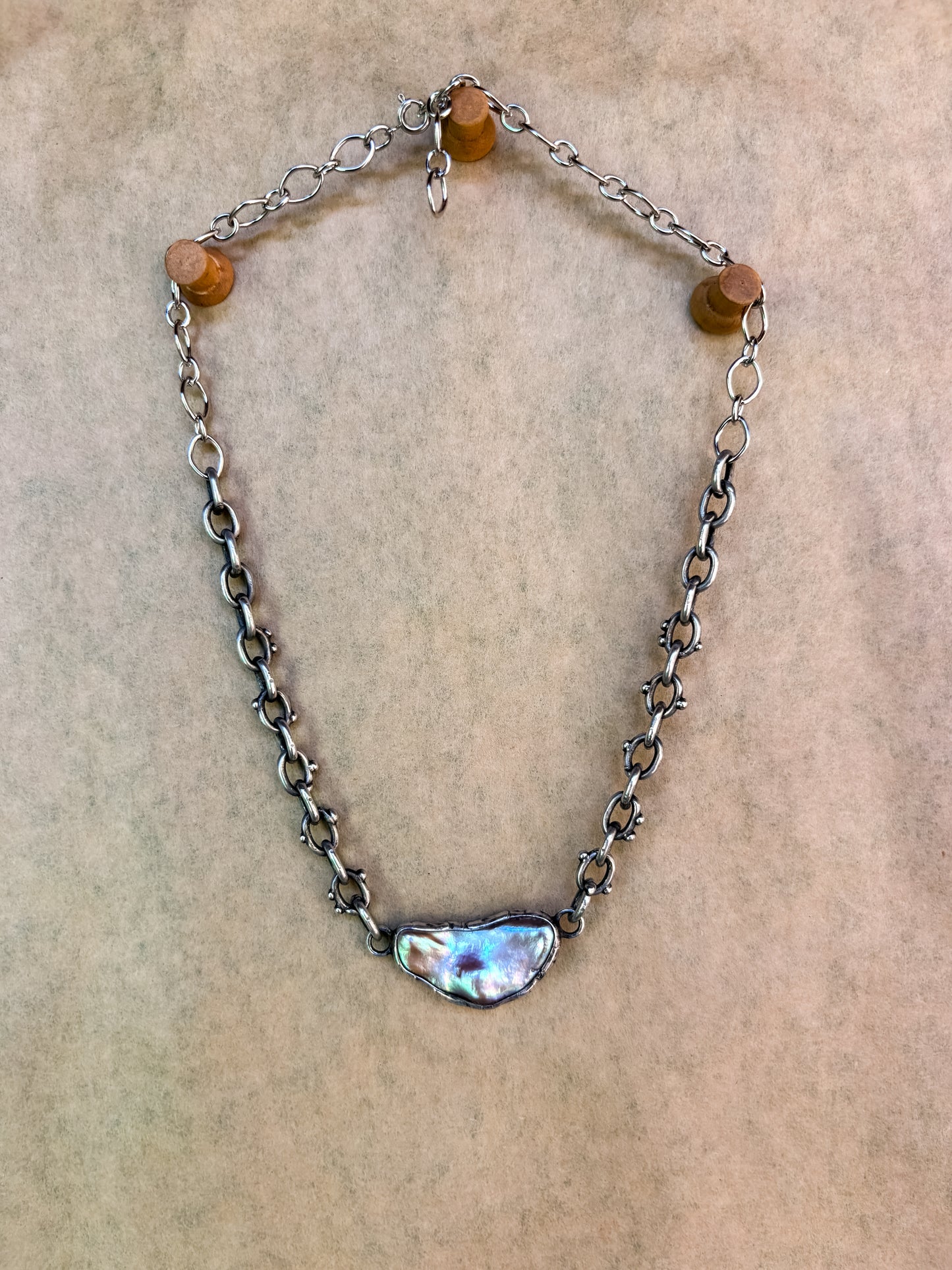 murmuring brook choker