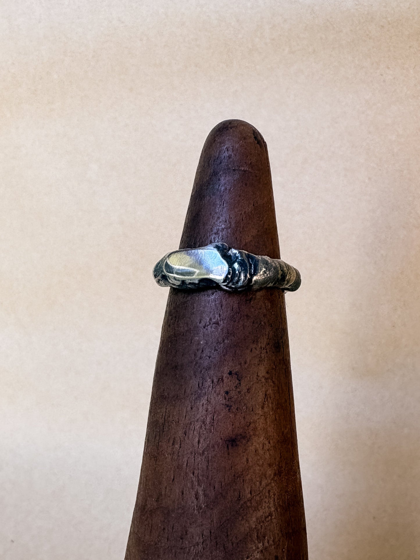 slag signet ring