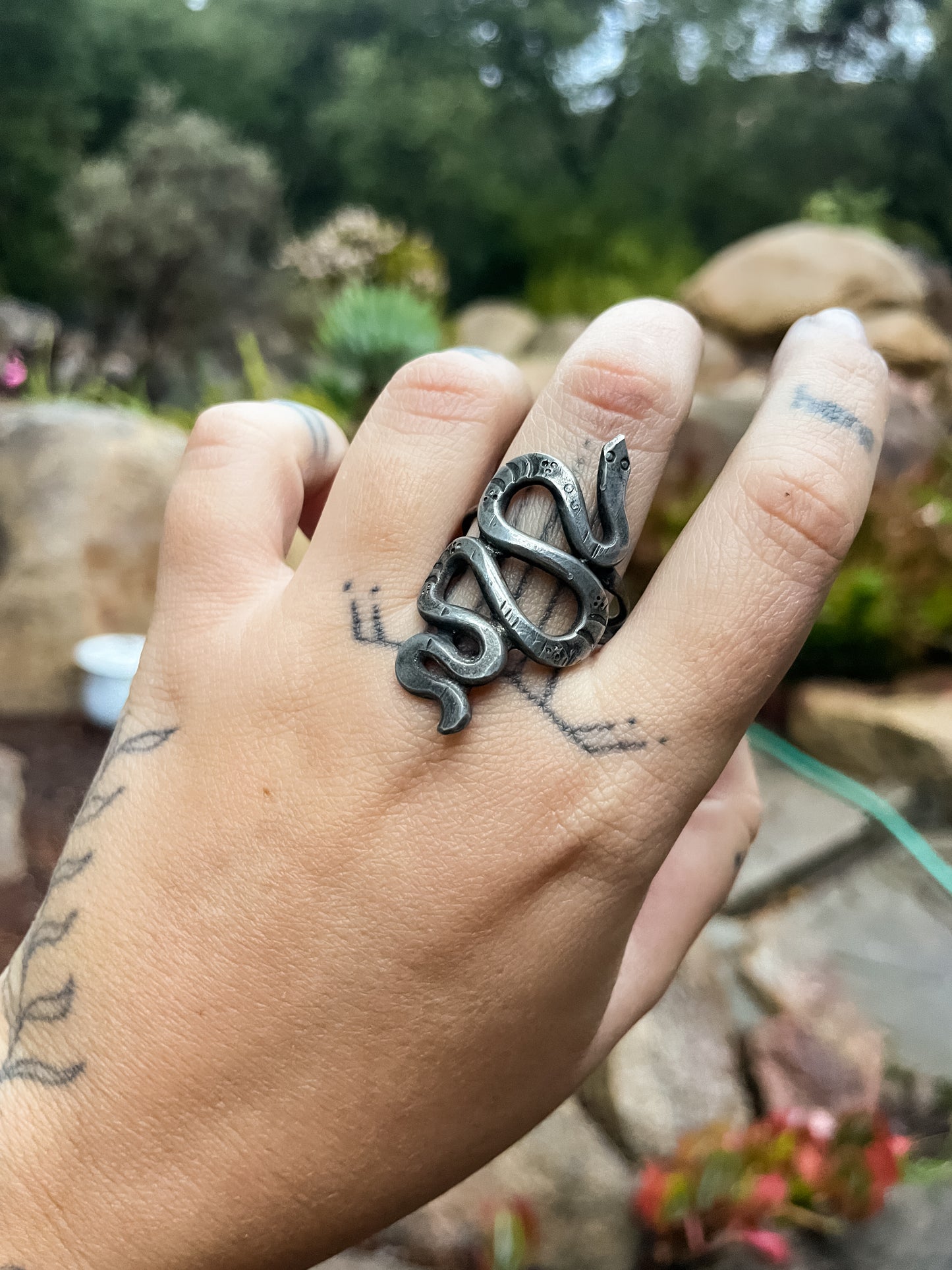 striker snake ring