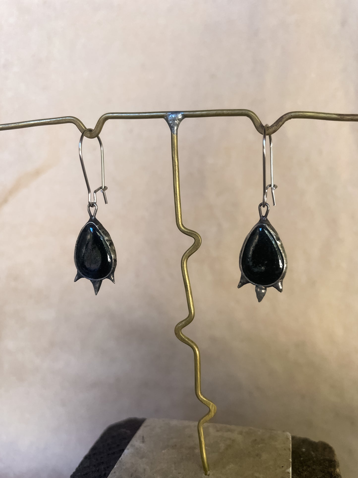 black teardrop earrings