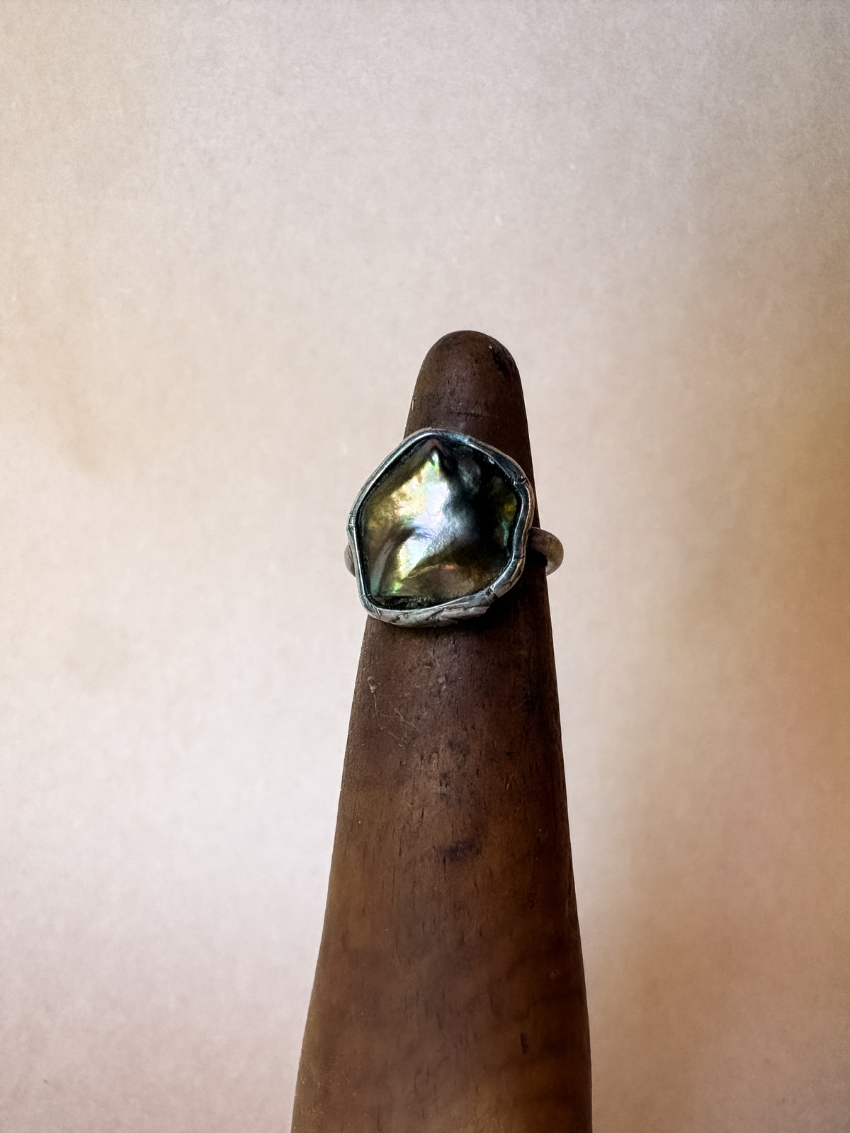 pearl slate ring